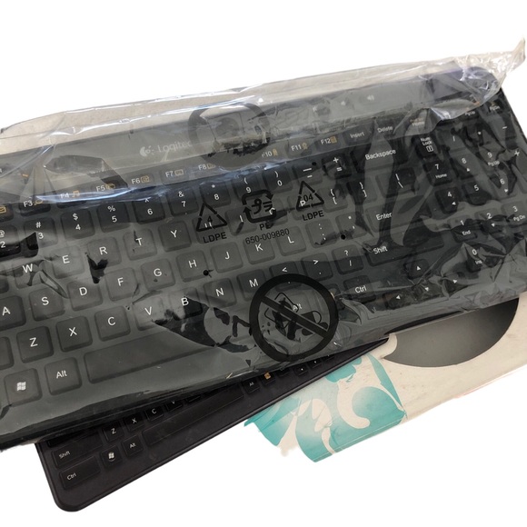 Logitech K360 Wireless Keyboard with Unifying receiver and original box - Picture 5 of 8